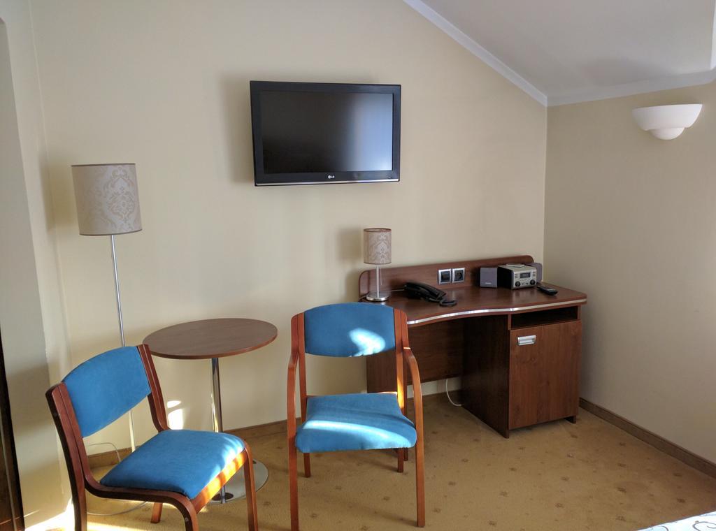 Willa Pod Skrzydlami Hotell Międzybrodzie Bialskie Exteriör bild
